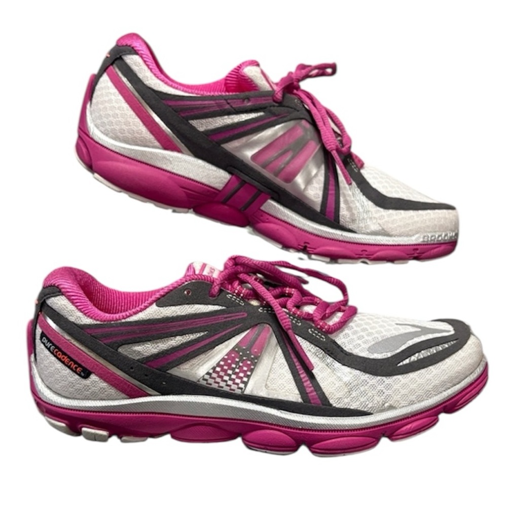 Brooks Women's White and Pink Athletic Running Shoes